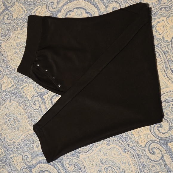 Lark + Grey Straight Leg Black Pants with Rivets Women Size 1X - Picture 5 of 6